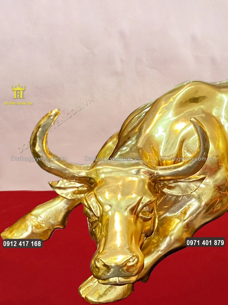 Cặp sừng tr&acirc;u uốn con, đối xứng nhau